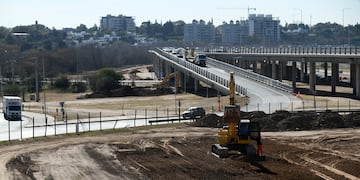 Avanza la construcción del nuevo estacionamiento del estadio Kempes. (Ramiro Pereyra / La Voz)