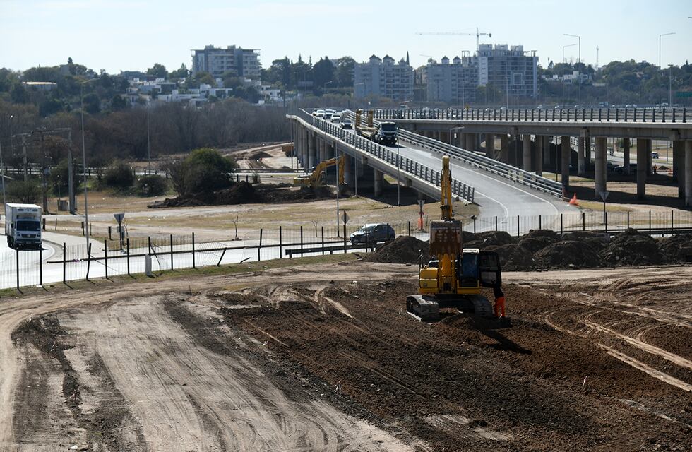 En fotos, cómo avanza la construcción de otro estacionamiento en el Kempes