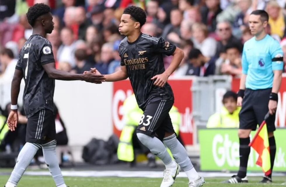 Premier League: con solo 15 años, debutó el jugador más joven de la historia
