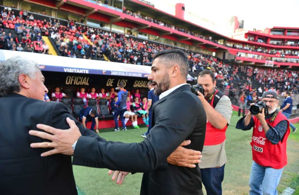 Javier Gandolfi y la reacción de Talleres: “No es fácil tras un primer tiempo tan complicado”