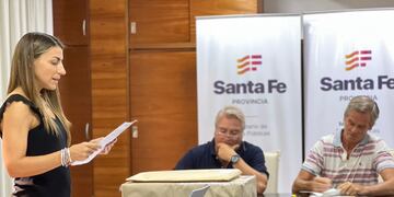 Se realizó la apertura de sobres para las obras de señalización horizontal y vertical de toda el área de corredores pavimentados santafesinos.
