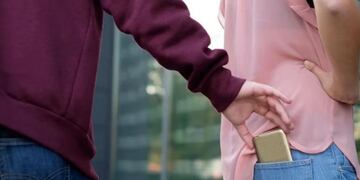 Una sanjuanina no encontraba su celular y al ver las cámaras de seguridad descubrió algo insólito