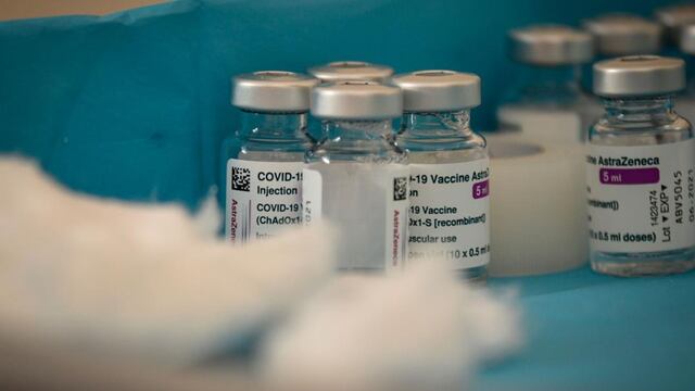 COVID. Holanda suspende temporalmente la aplicación de la vacuna de Astra Zeneca por temores de posibles efectos secundarios. (DPA)