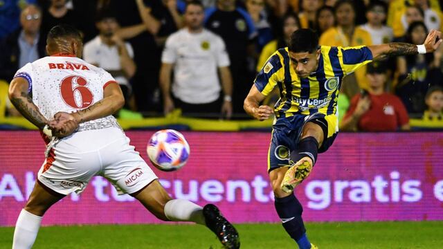 Rosario Central e Instituto, en el Gigante de Arroyito, por la fecha 19 de la Liga Profesional. (Fotobaires)