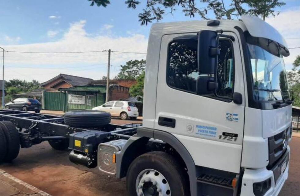 Puerto Piray: la empresa Arauco donó un camión compactador a la comunidad