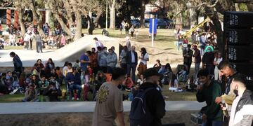 El renovado parque Sarmiento fue escenario de música urbana y competencias de Skate