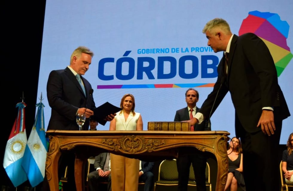 Juraron seis ministros más de Martín Llaryora: uno por uno, quiénes integran su gabinete