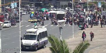 Las conductas representarían delitos de acción pública, violación del Código Penal y de la Constitución Nacional.