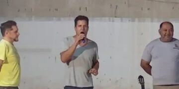 Iosa realizó un acto de campaña en un centro vecinal.