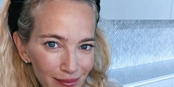 Desde la cama, Luisana Lopilato posó con un infartante vestido diminuto en color rojo