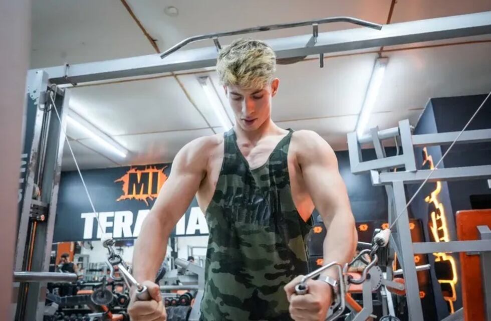 A un joven sanjuanino se le cayó una barra de 100 kg y ahora lucha por su vida