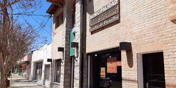 Villa Giardino. El edificio municipal fue asaltado.