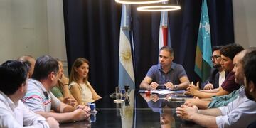 Firma convenio con escuelas técnicas