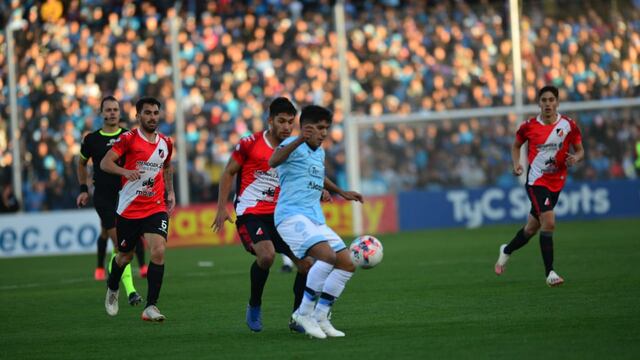 Maximiliano Comba reemplazó en el primer tiempo a Fabián Bordagaray y marcó el gol de la victoria de Belgrano frente a Maipú en el Gigante.