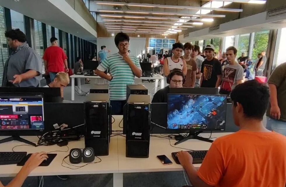 Gran convocatoria para el campeonato de E-SPORTS