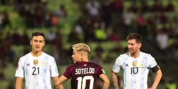 Contra Venezuela, el cordobés Paulo Dybala volvió a la vestir la Albiceleste.