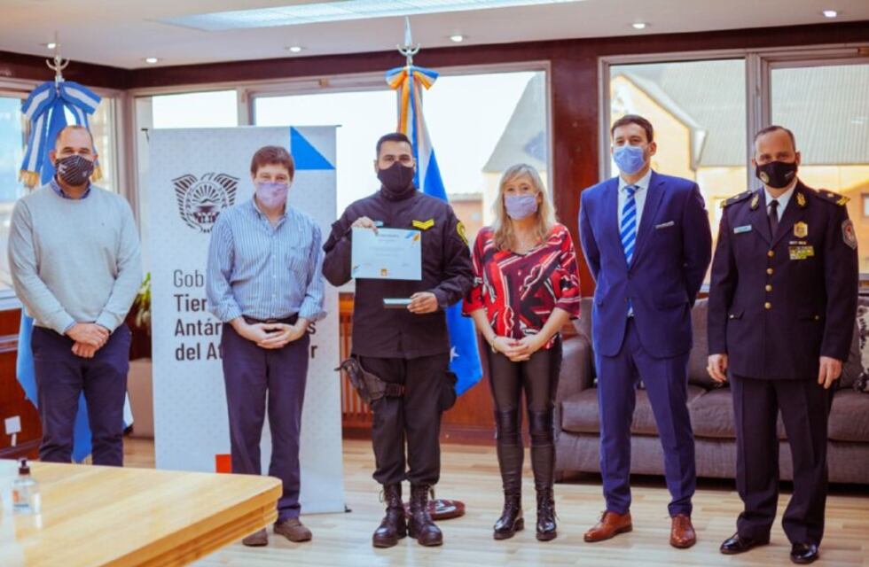 Melella reconoció al personal policial