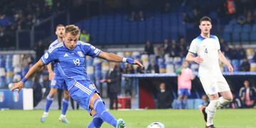 Mateo Retegui convirtió el gol de Italia en la derrota ante Inglaterra. Foto: EFE.