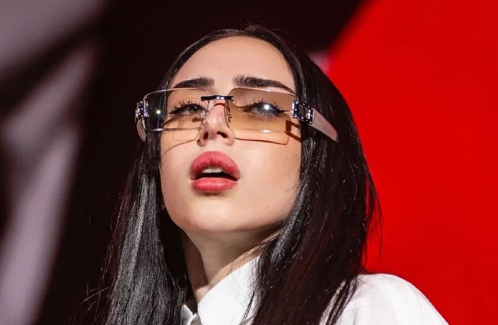 El sorprendente gesto de Nicki Nicole con una fan en pleno show