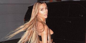 Kim Kardashian revolucionó las redes con un microbikini