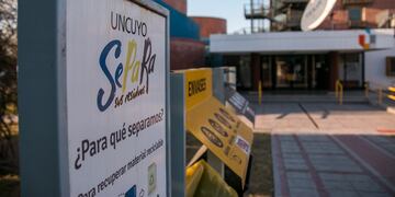 "UNCuyo Separa sus Residuos” pertenece al Programa Residuos del Instituto de Ciencias Ambientales.