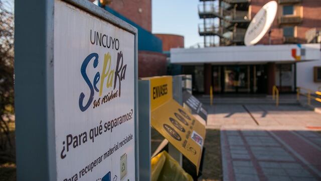 "UNCuyo Separa sus Residuos” pertenece al Programa Residuos del Instituto de Ciencias Ambientales.