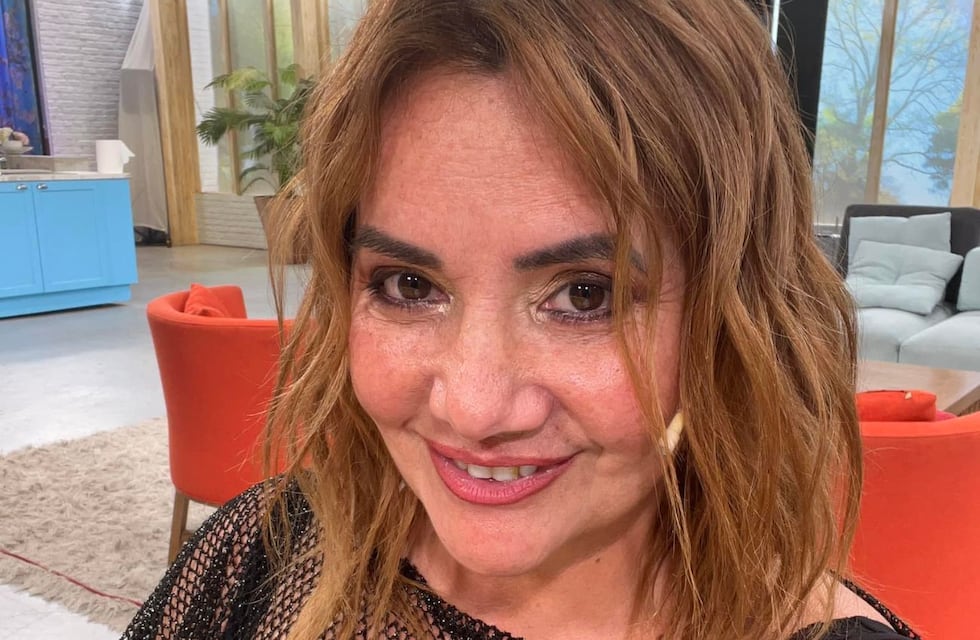 Nancy Pazos posó con un look total white mega ajustado y se robó todas las miradas