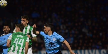 Belgrano se puso arriba ante Banfield con gol de Compagnucci, y asistencia de "Uvita" Fernández (Nicolás Bravo / La Voz).