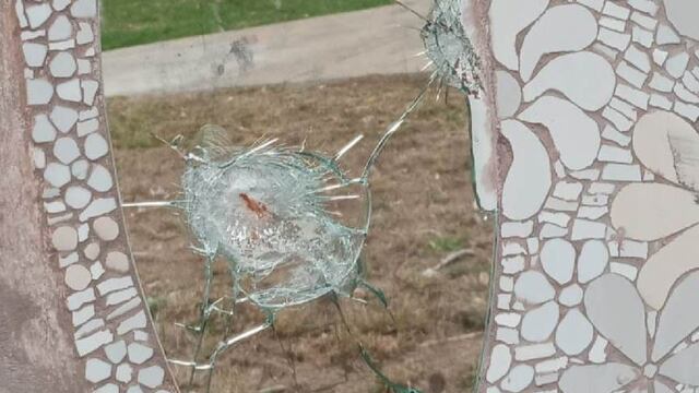 Vandalismo en el paseo de la memoria