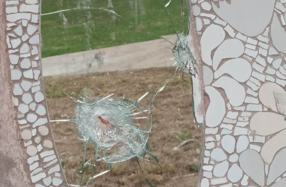 Acto de vandalismo en el Paseo de la Memoria