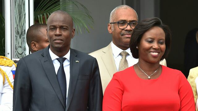 Golpe comando asesinó al presidente de Haití, Jovenel Moise (i), y a su esposa, Martine Moise.