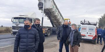 El gobernador Omar Perotti recorrió la repavimentación de la ruta 70