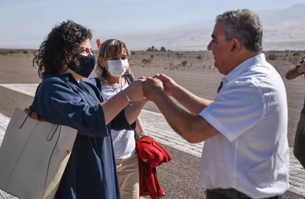 La ministra Vizzotti llegó a Catamarca para inaugurar el nuevo centro sanitario de frontera “Las Grutas”