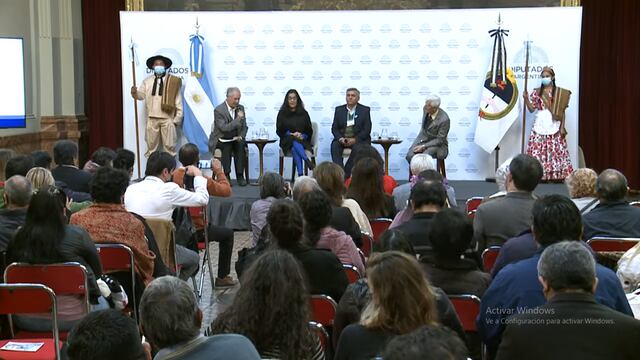 Eduardo Barcelona, Carolina Moisés, Luis Vega y Julio Ferreyra, en el segundo panel de la jornada cultural celebrada en el Congreso de la Nación.