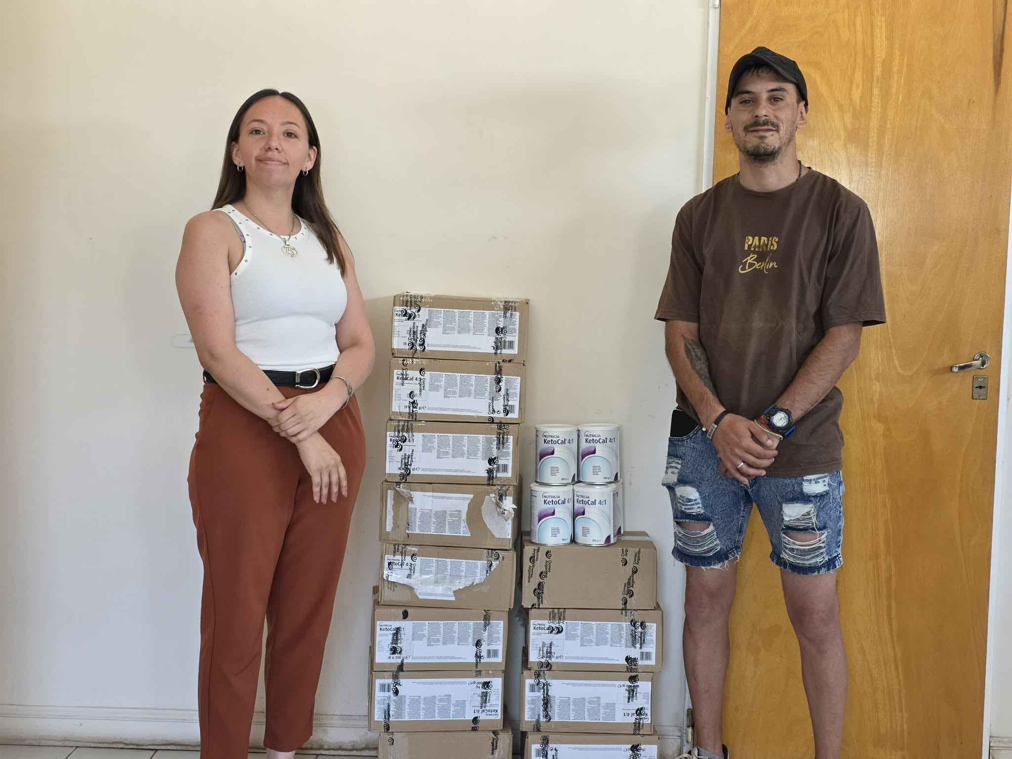 El pequeño puntaltense Noah recibió 75 latas de KetoCal para su tratamiento