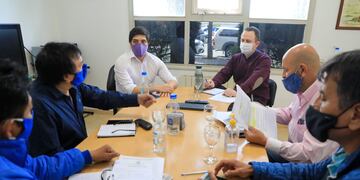 Primera reunión de diálogo salarial entre la Asociación Trabajadores del Estado y funcionarios municipales.