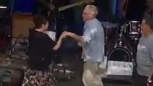 La pareja llamó la atención de todos los presentes y fue furor en las redes.