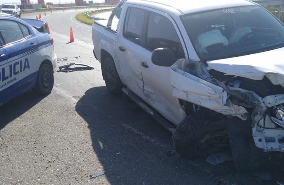 Triple accidente en la variante de Juárez Celman: cuatro lesionados