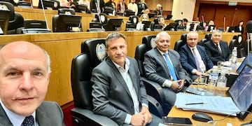 Legisladores presentaron a Carlos Alberto Barrionuevo