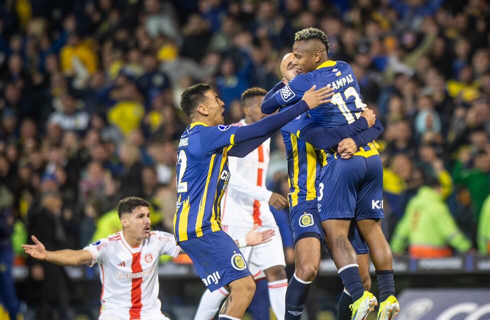 Rosario Central venció a Internacional de Porto Alegre gracias a Jaminton Campaz