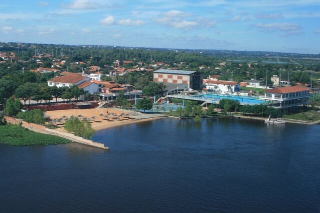 El cuerpo de un joven apareció flotando frente al Club Sajonia en la ciudad de Asunción del Paraguay