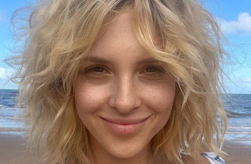 Carla Peterson deslumbró en microbikini a sus 48 años: “Se puso caliente”