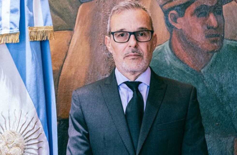 El Gobierno echó al ministro de Salud, pero aseguran que su salida fue por “temas personales”