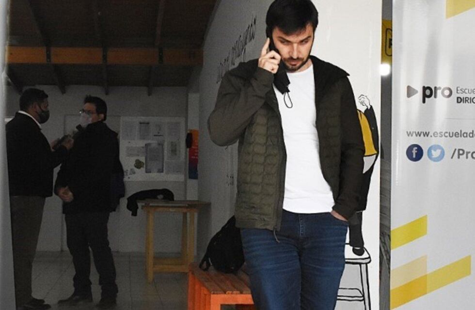 Un grupo de mapuches radicalizados en Chubut destruyó un local de Juntos por el Cambio