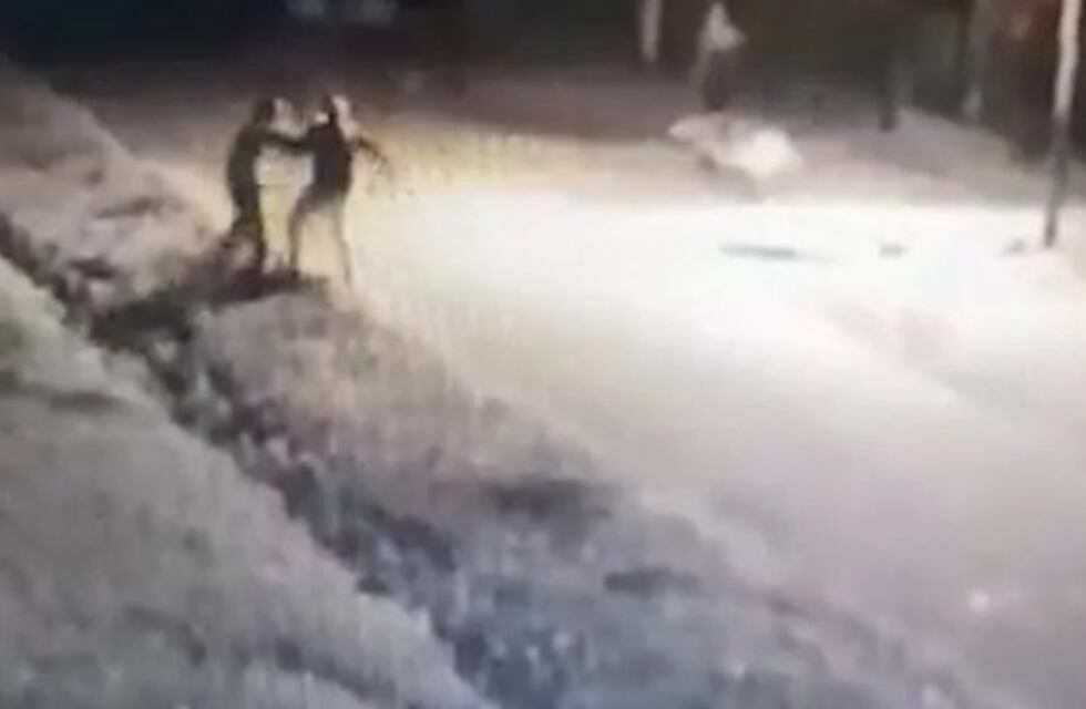 Claypole: asesinaron a un hombre de varias puñaladas por la espalda y se sospecha de un vecino