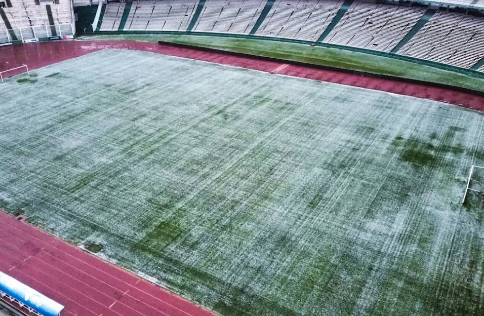 La nieve en Córdoba también cubrió los estadios y las canchas