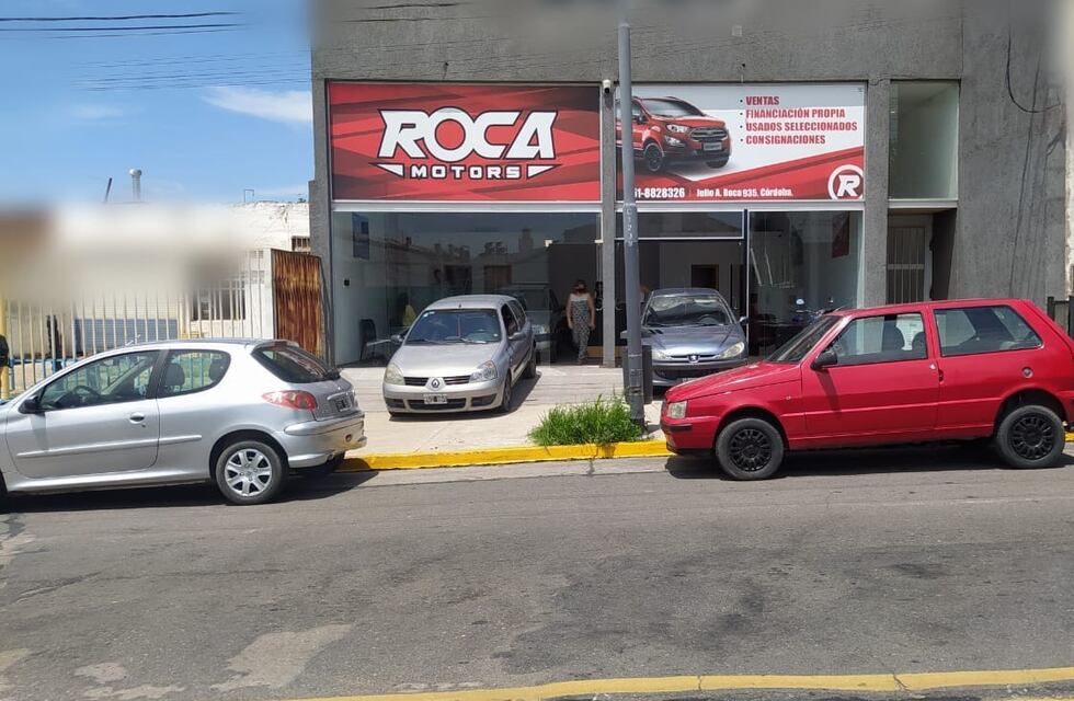 Inseguridad en Córdoba: asaltaron una concesionaria y redujeron a una decena de empleados