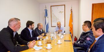 La empresa asiática piensa en radicarse en la provincia.