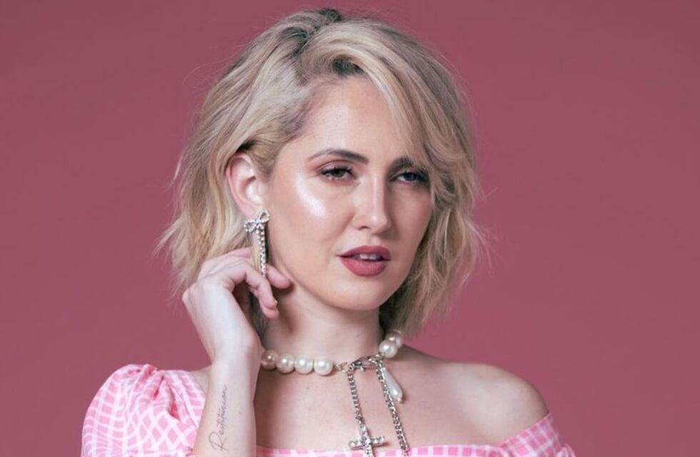Mechi Lambre, la ex Violetta y amiga de Tini Stoessel, anunció que está embarazada