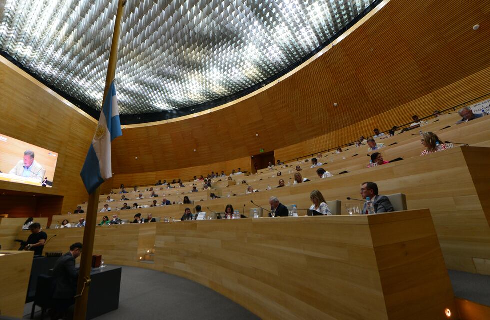 Denunciaron a dos legisladores de Córdoba por presunta malversación de fondos públicos